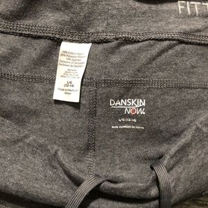 Danskin Now Pants - Danskin Leggings - L Danskin Now Pants - Danskin Leggings - L